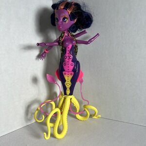 Monster High SPARES PARTS Great Scarrier Reef Kala Mer'ri‎ purple yellow doll